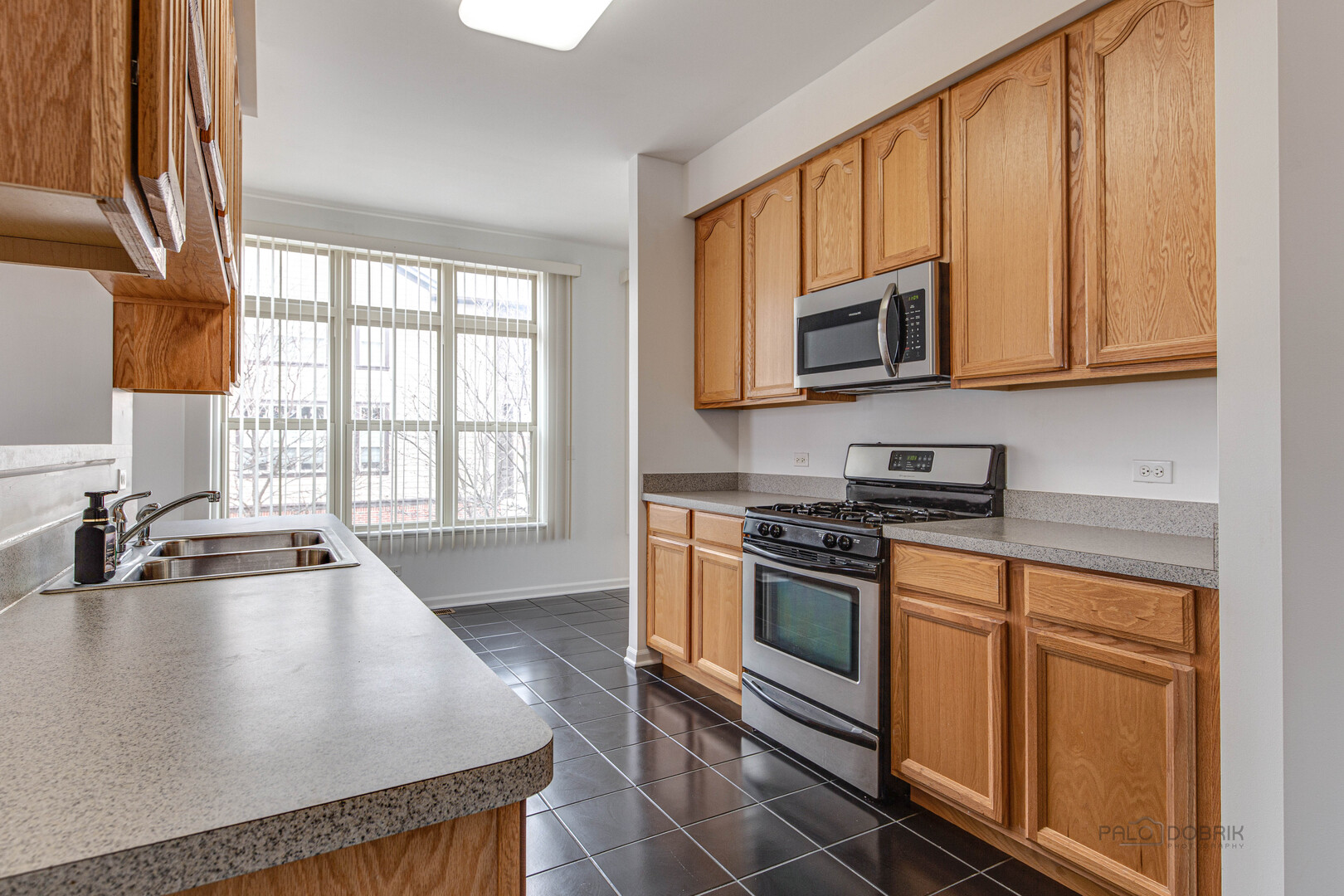 726 N Keystone Lane, Vernon Hills, IL 60061