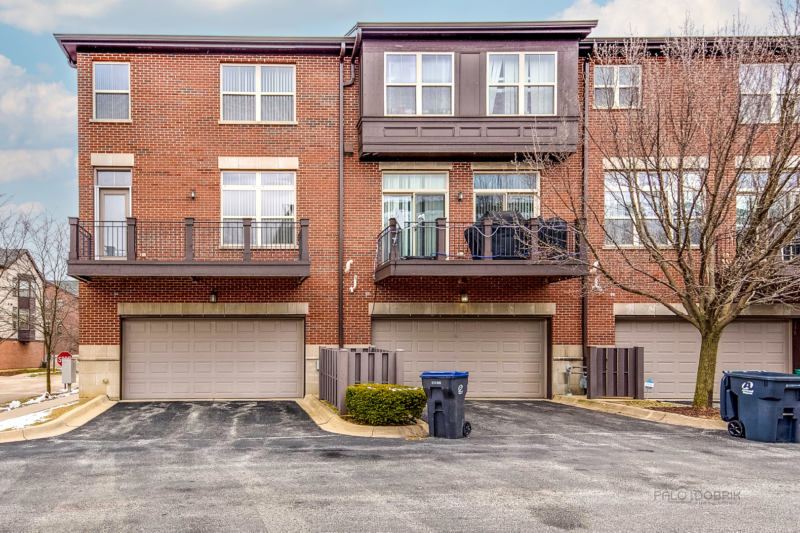 726 N Keystone Lane, Vernon Hills, IL 60061