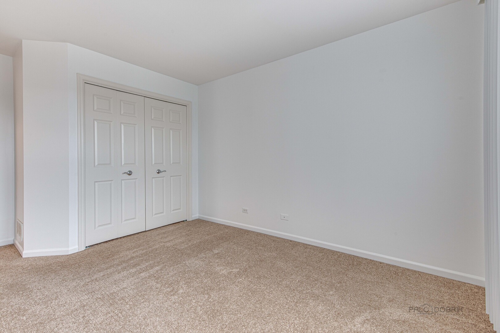 726 N Keystone Lane, Vernon Hills, IL 60061