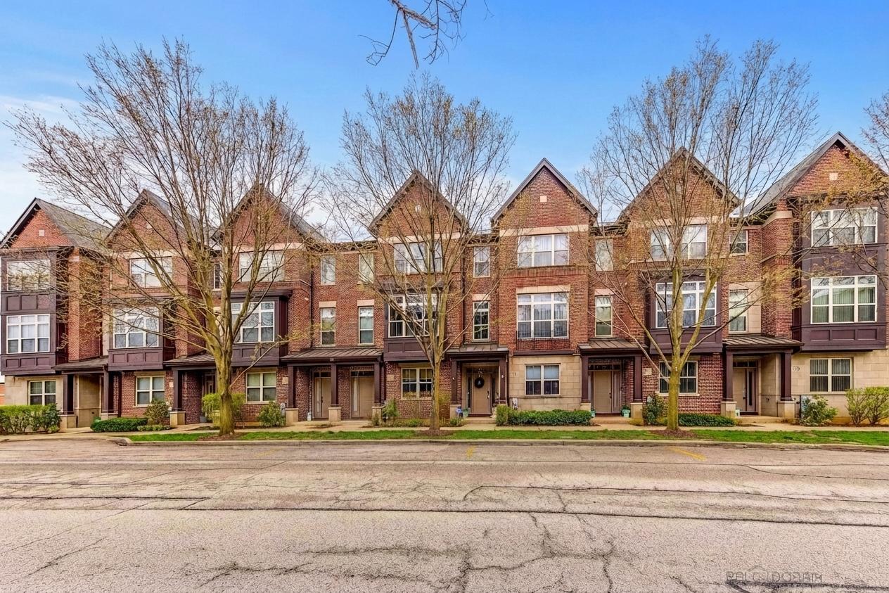 726 N Keystone Lane, Vernon Hills, IL 60061