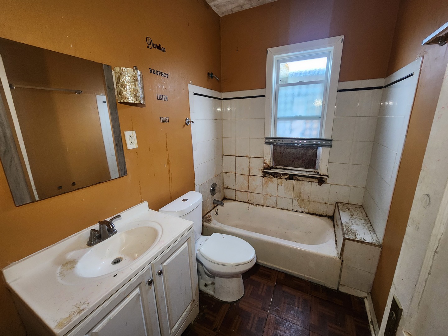 18 W 114th Street, Chicago, IL 60628