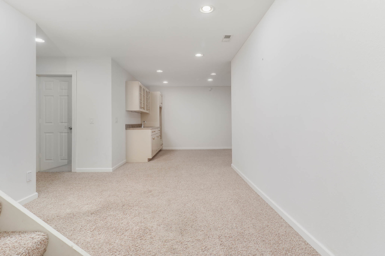 3 Strawberry Road, Bloomington, IL 61704