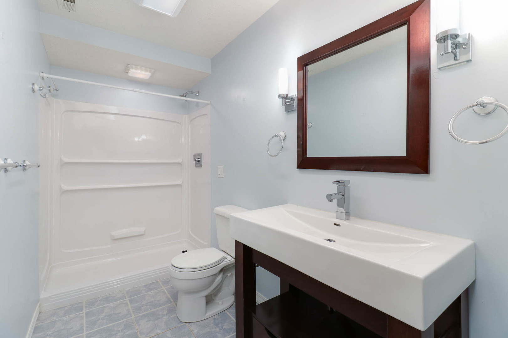 3 Strawberry Road, Bloomington, IL 61704