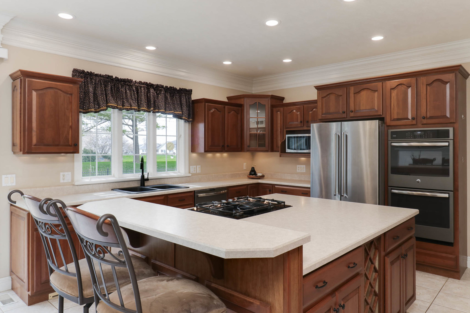 3 Strawberry Road, Bloomington, IL 61704