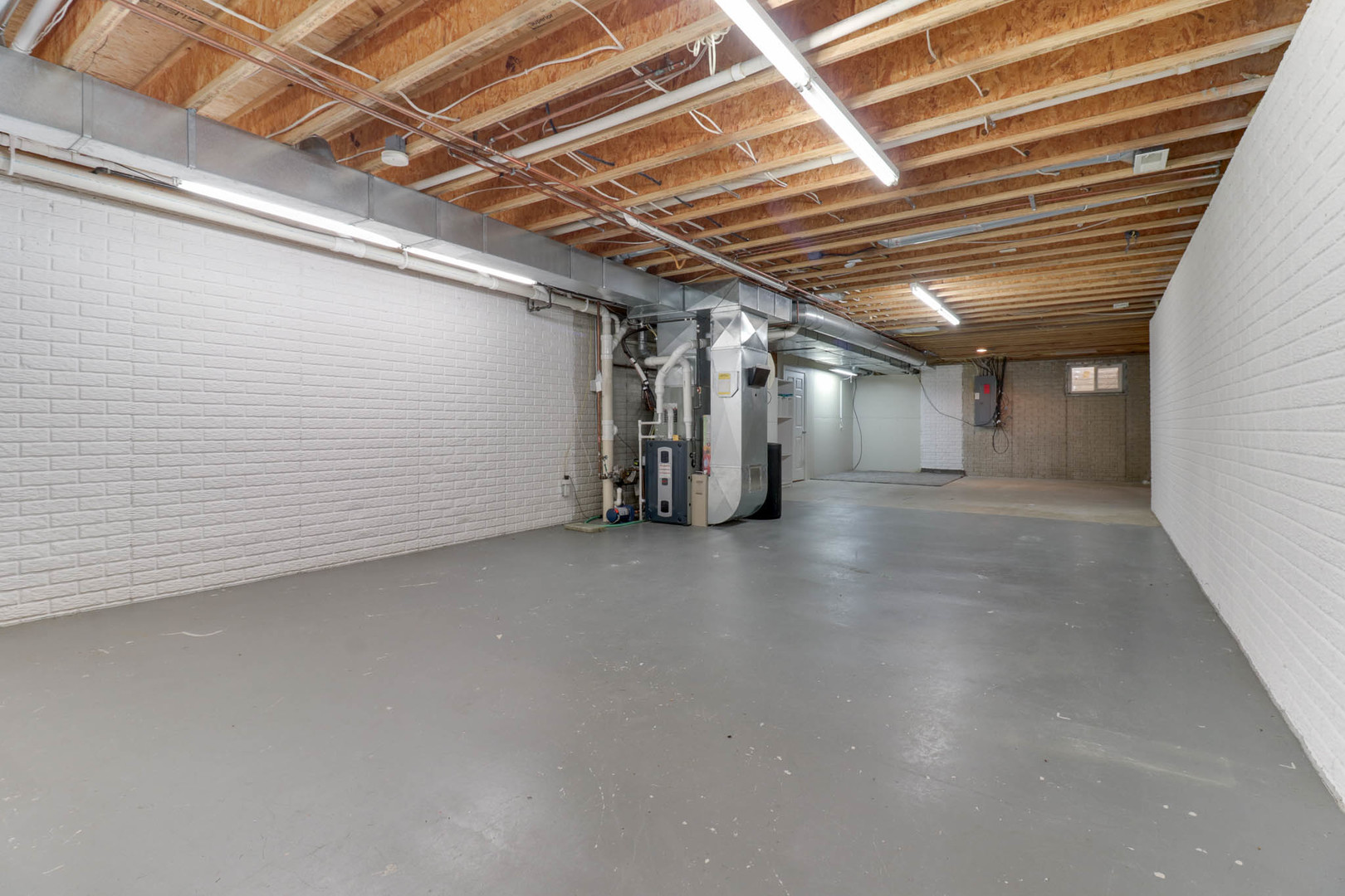 3 Strawberry Road, Bloomington, IL 61704