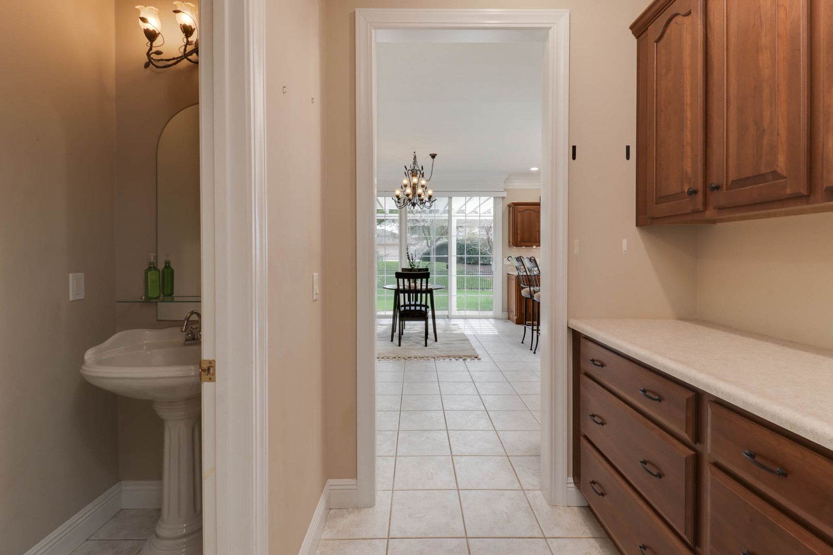 3 Strawberry Road, Bloomington, IL 61704