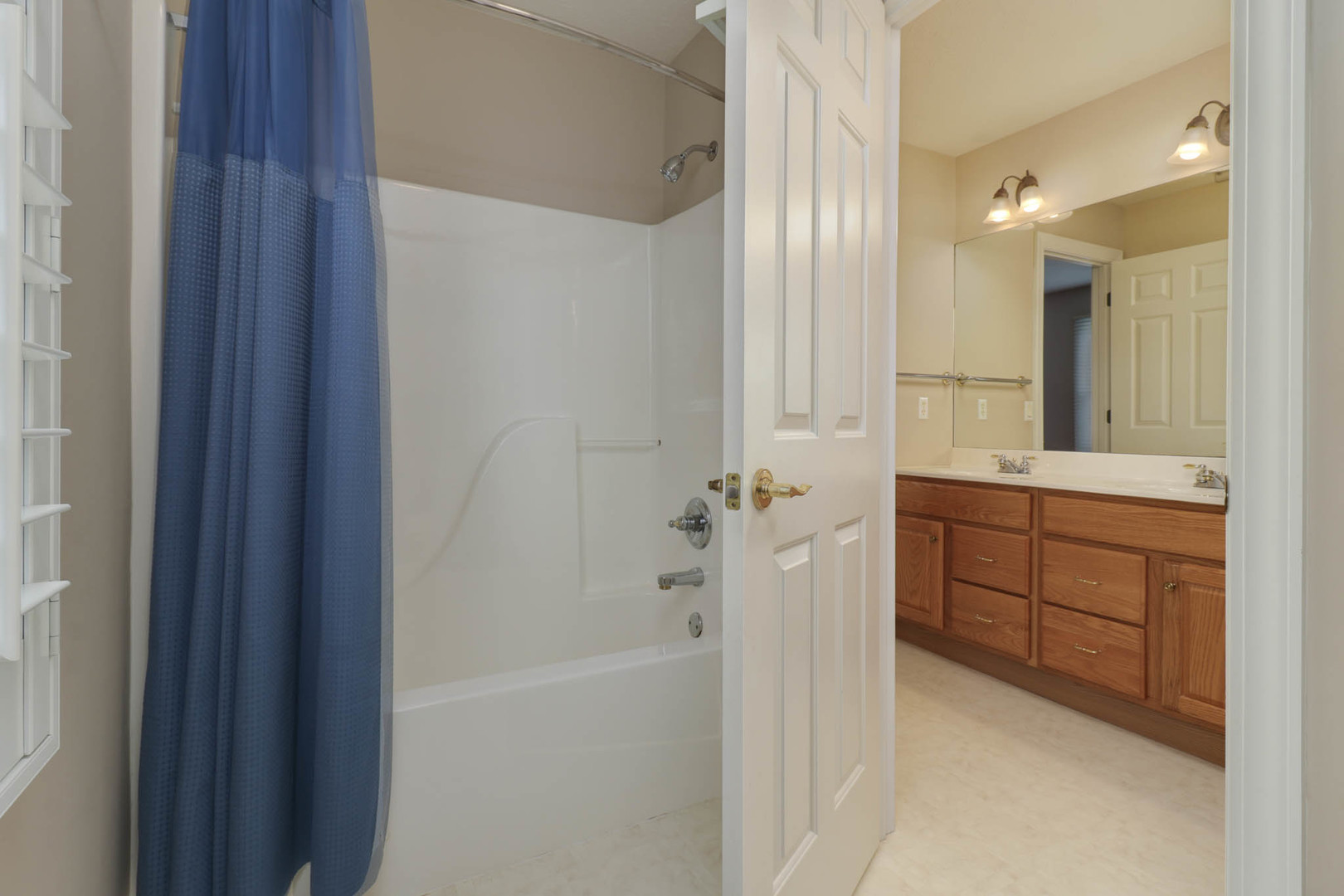 3 Strawberry Road, Bloomington, IL 61704