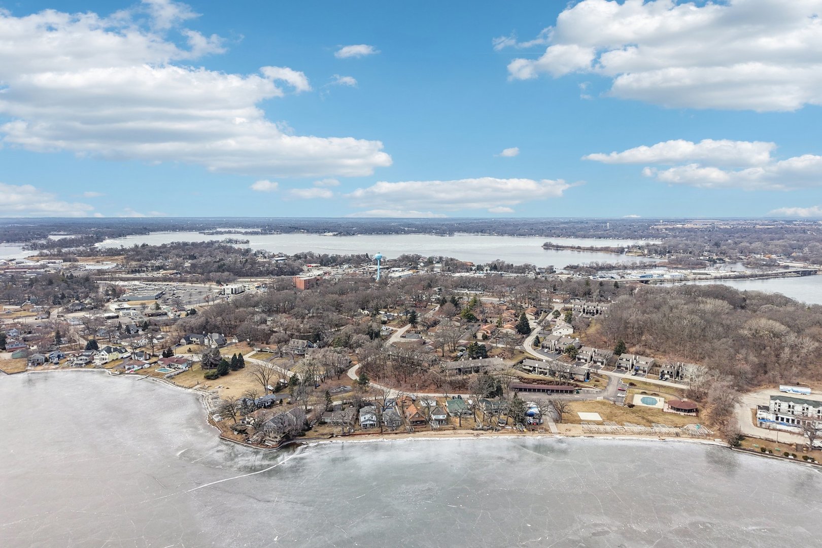 67 Woodhills Bay Road, Fox Lake, IL 60020