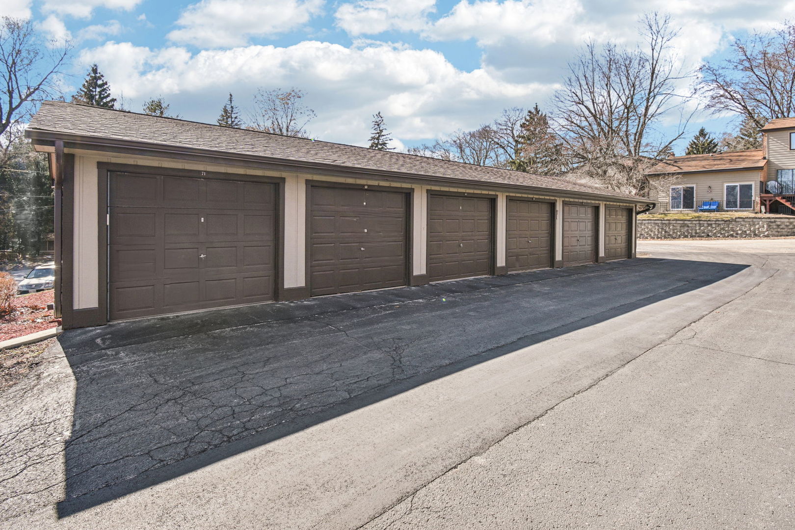 67 Woodhills Bay Road, Fox Lake, IL 60020