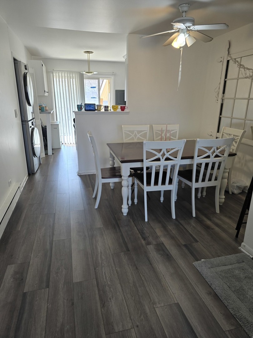 160 S Waters Edge Drive #302, Glendale Heights, IL 60139