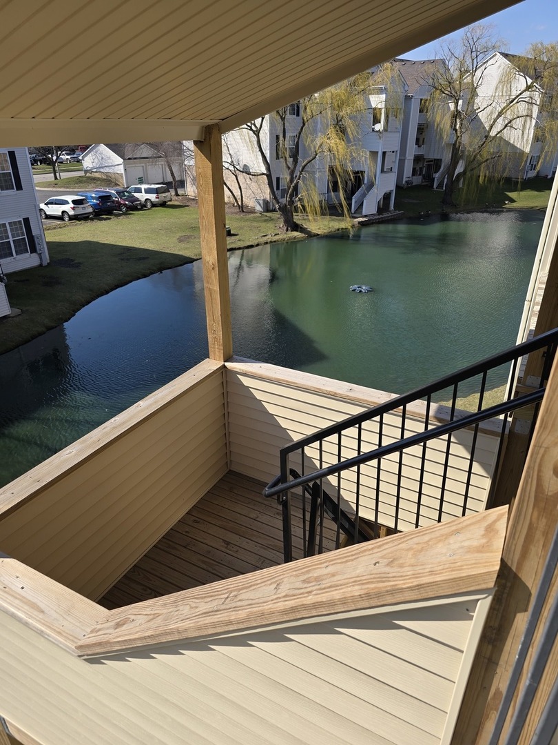 160 S Waters Edge Drive #302, Glendale Heights, IL 60139