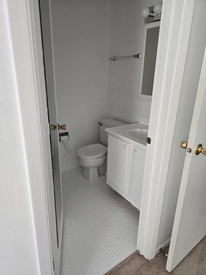 160 S Waters Edge Drive #302, Glendale Heights, IL 60139