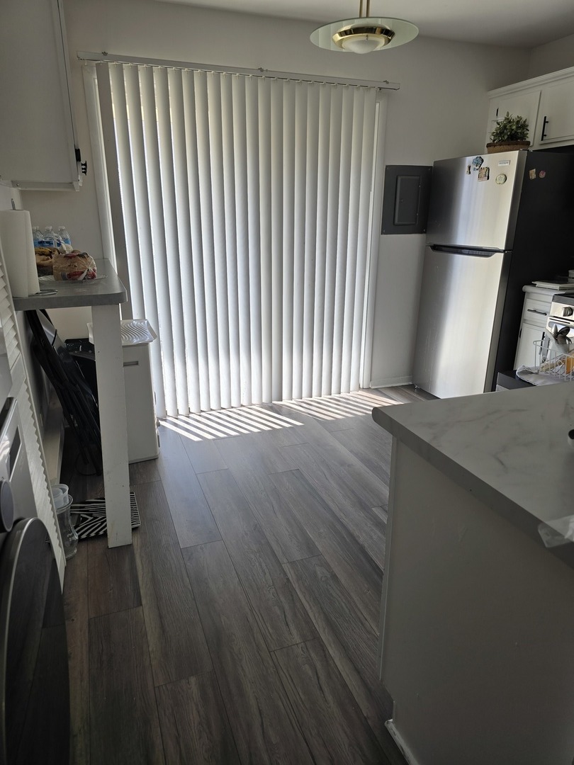 160 S Waters Edge Drive #302, Glendale Heights, IL 60139