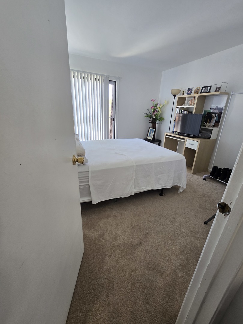 160 S Waters Edge Drive #302, Glendale Heights, IL 60139