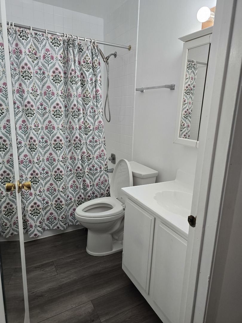 160 S Waters Edge Drive #302, Glendale Heights, IL 60139