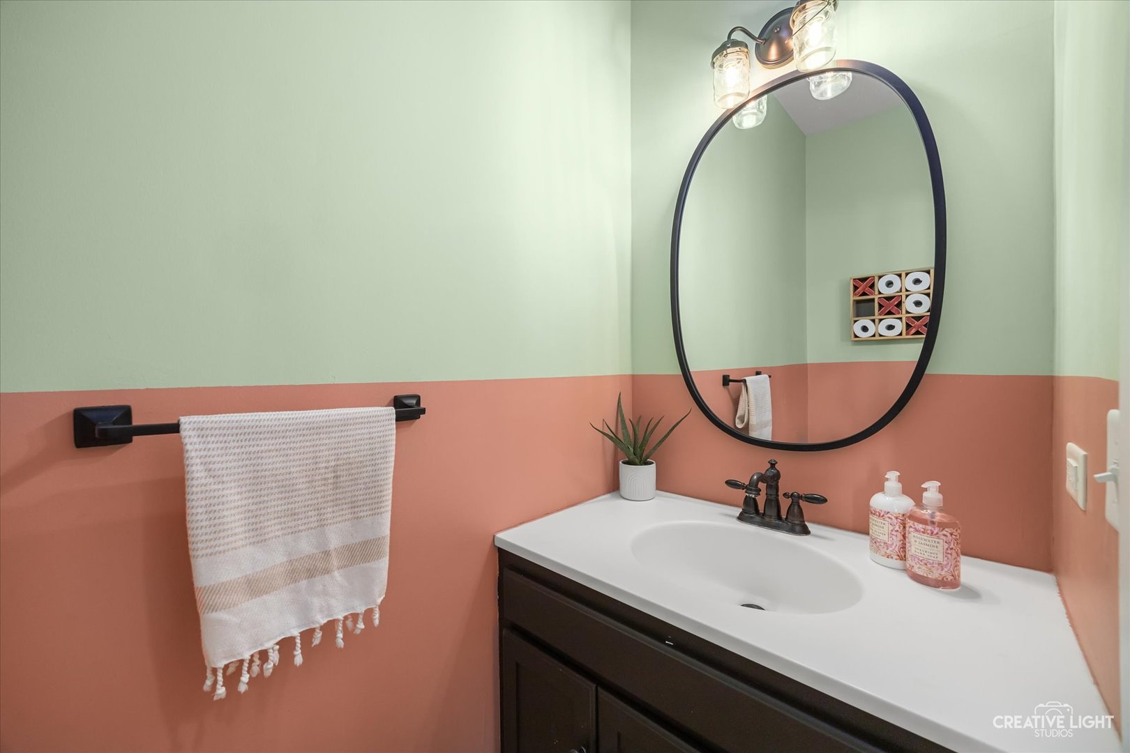 490 Treasure Drive, Oswego, IL 60543