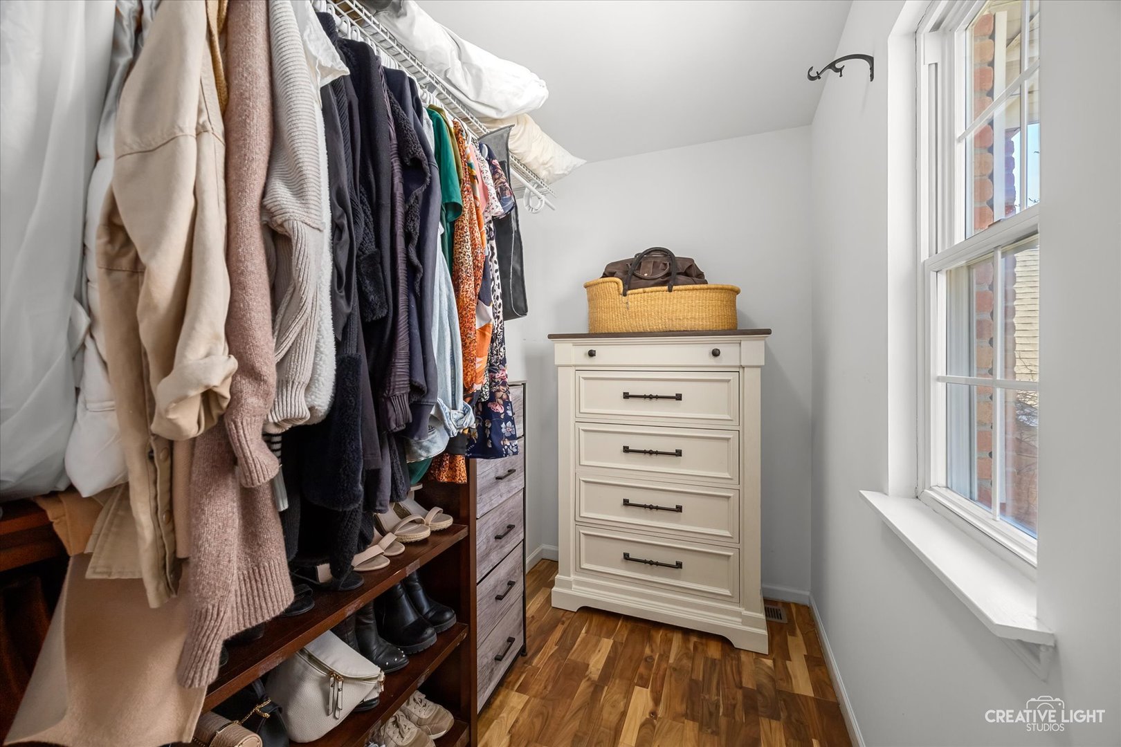 490 Treasure Drive, Oswego, IL 60543