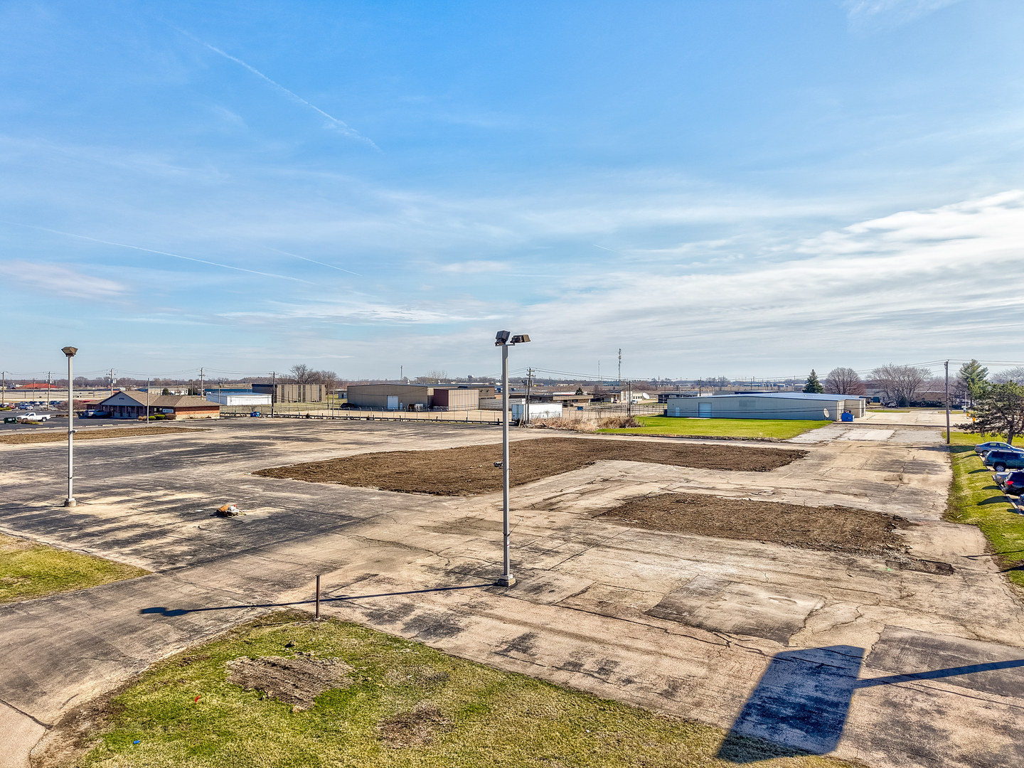 3705 Frontage Road, Peru, IL 61354