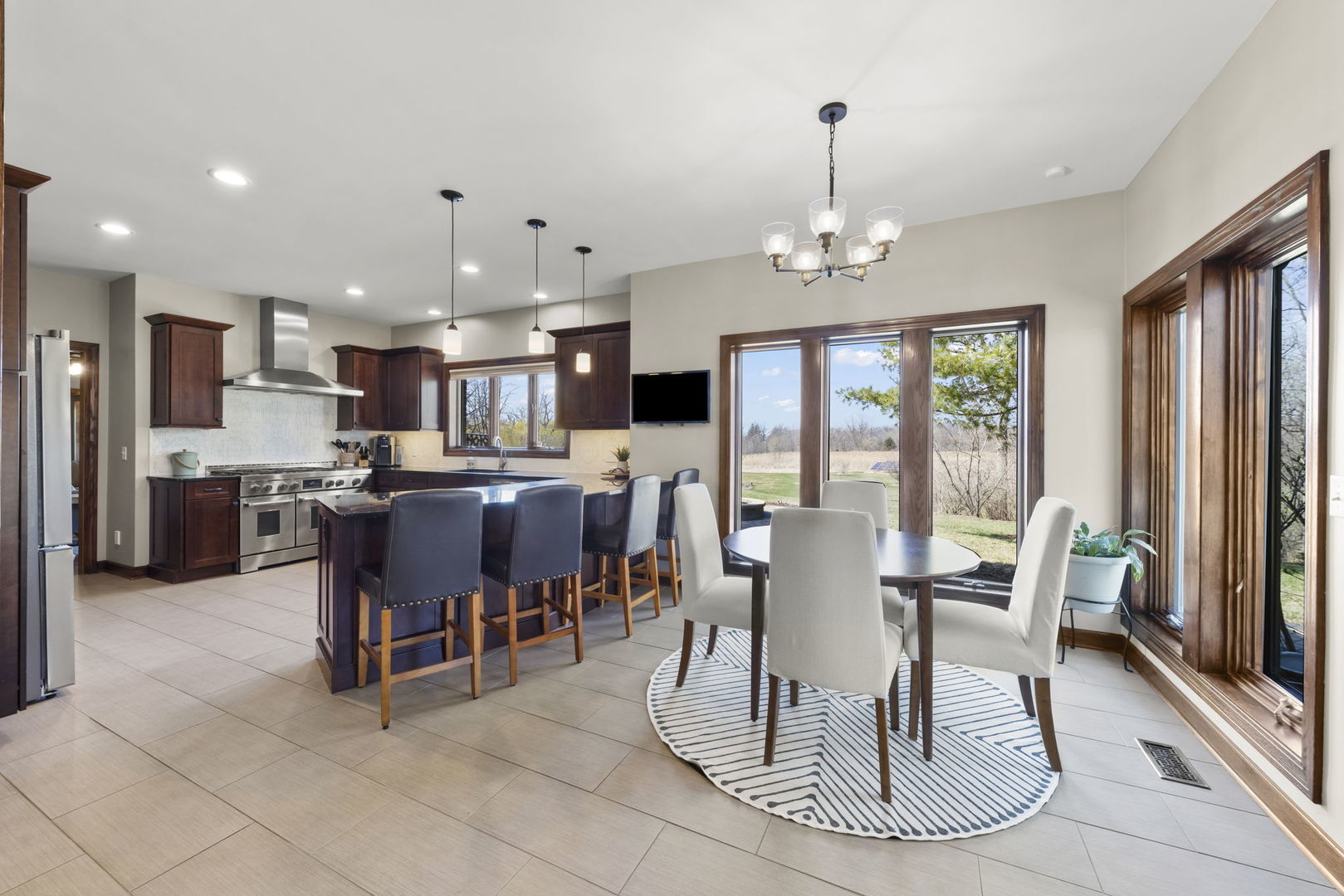 8877 Kennedy Road, Yorkville, IL 60560