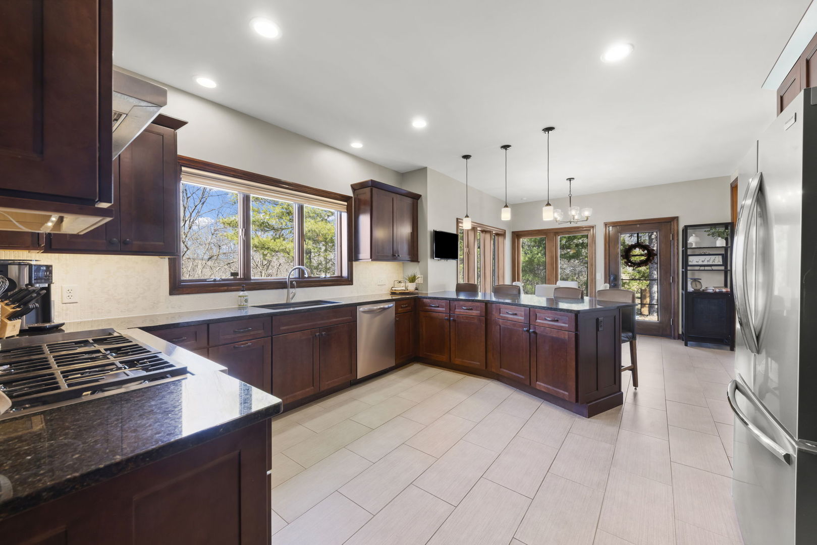 8877 Kennedy Road, Yorkville, IL 60560