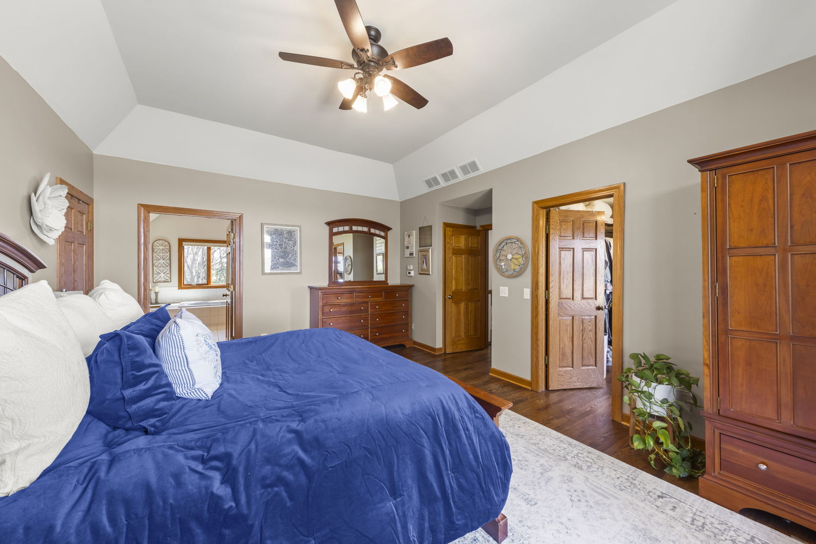 8877 Kennedy Road, Yorkville, IL 60560