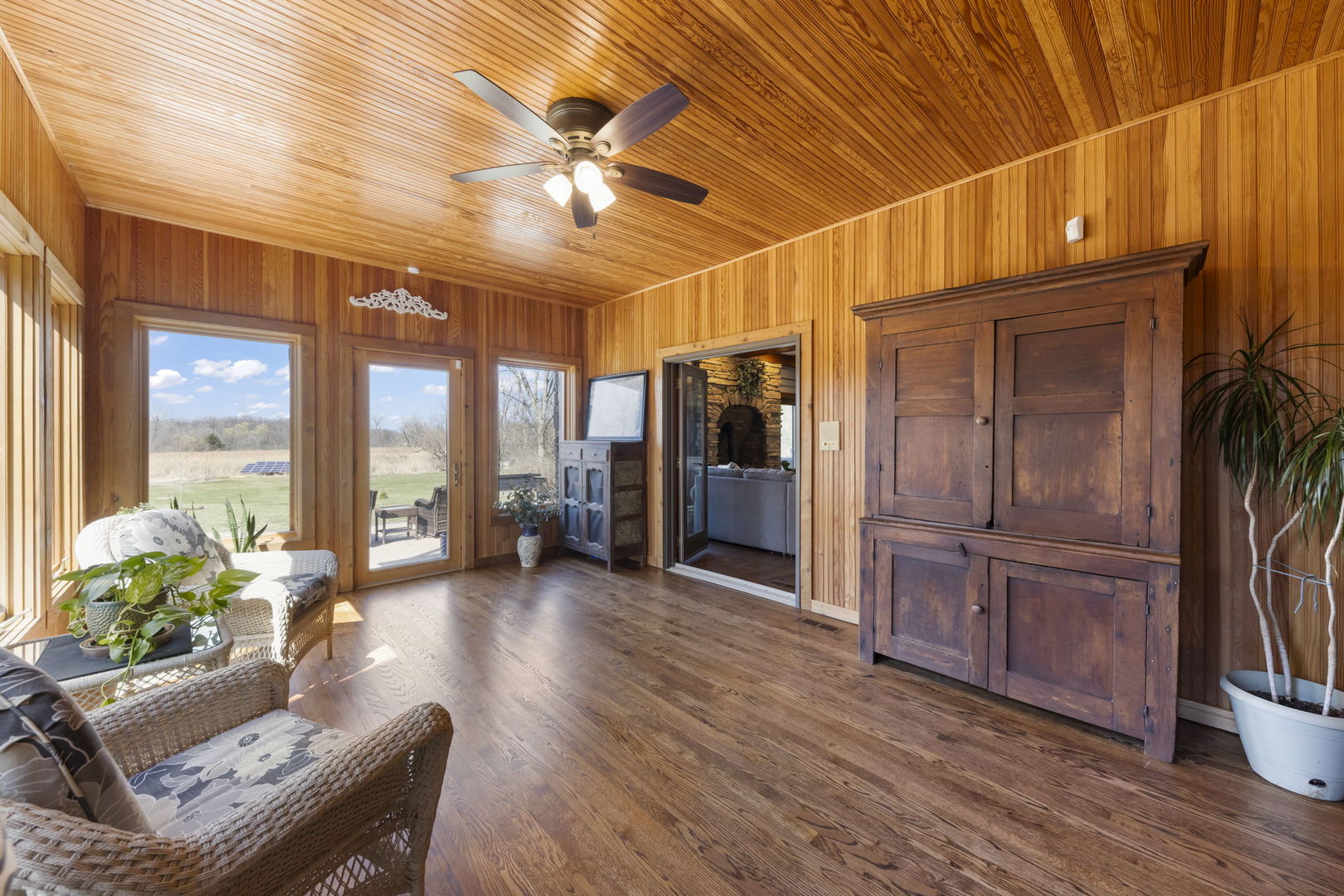 8877 Kennedy Road, Yorkville, IL 60560