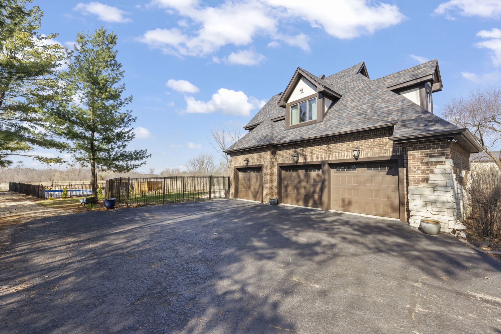 8877 Kennedy Road, Yorkville, IL 60560