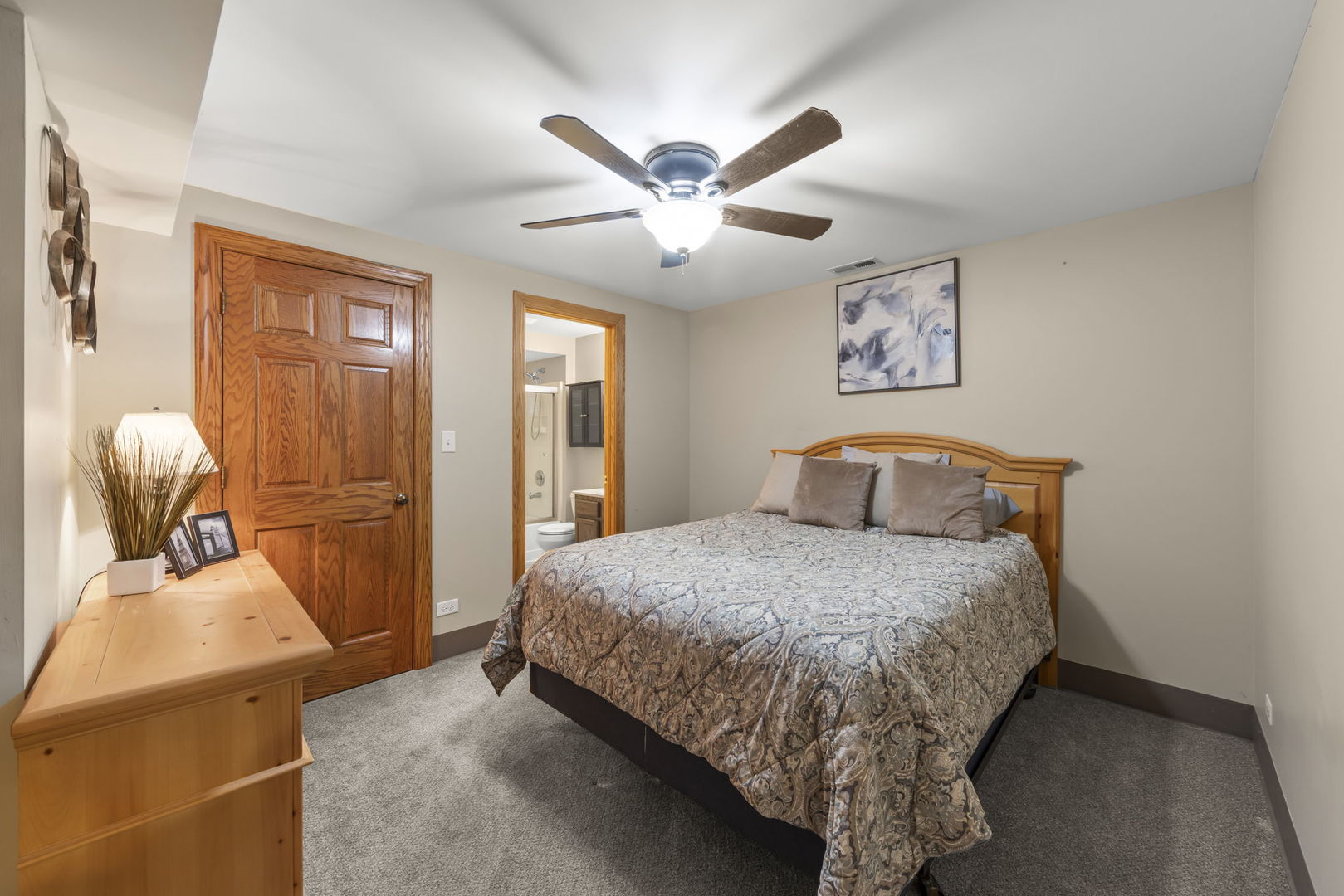 8877 Kennedy Road, Yorkville, IL 60560