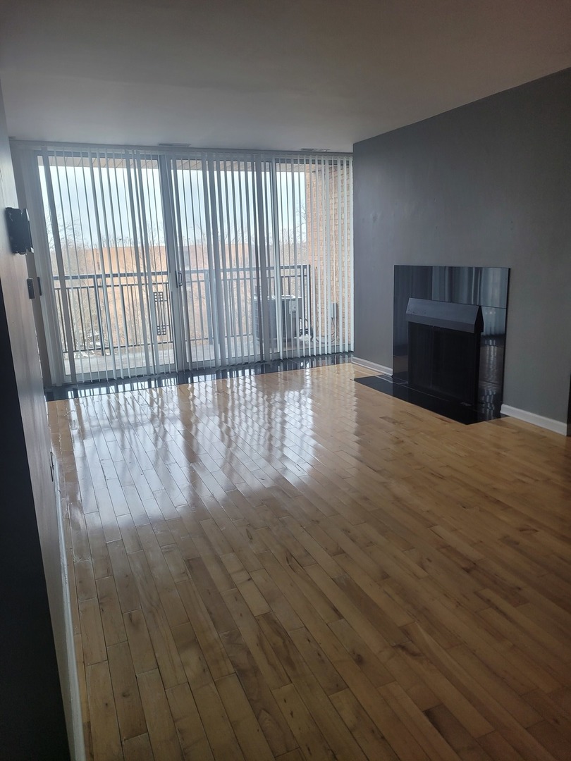 6000 Oakwood Drive #6H, Lisle, IL 60532