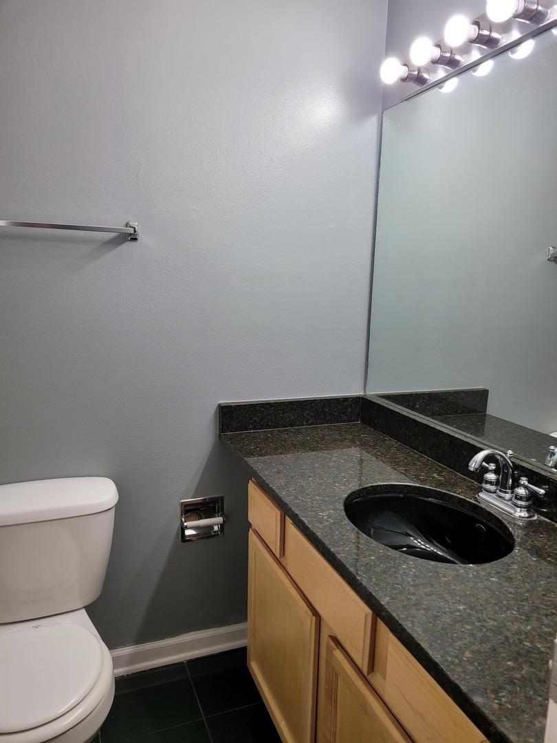 6000 Oakwood Drive #6H, Lisle, IL 60532