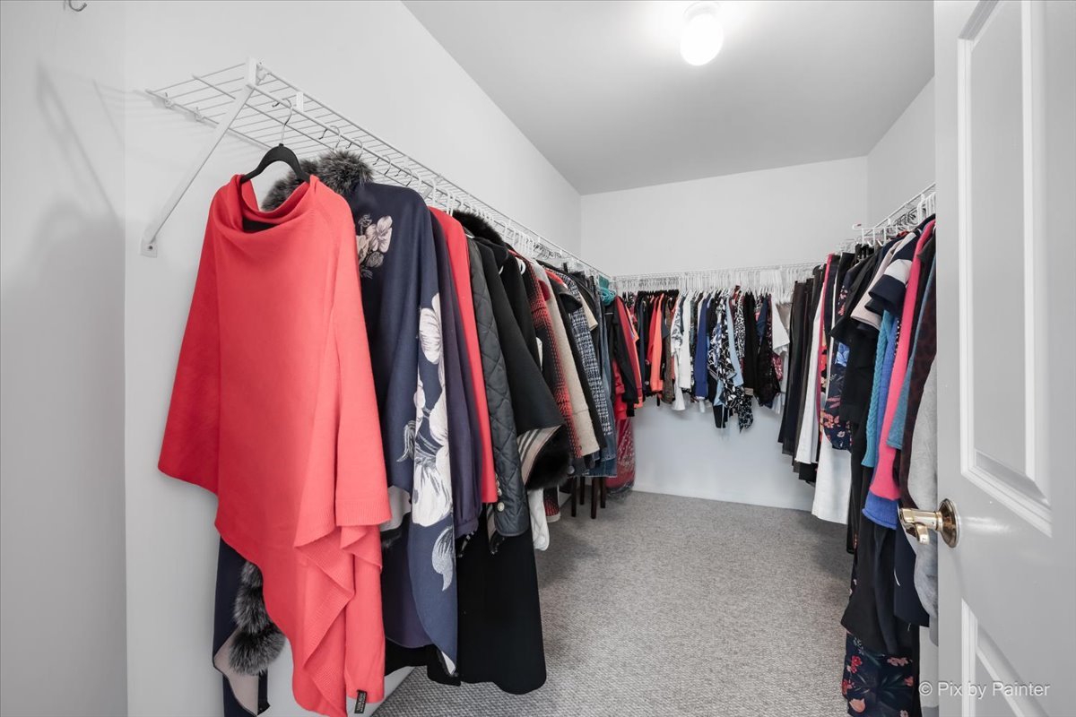 305 Colonial Drive, Vernon Hills, IL 60061