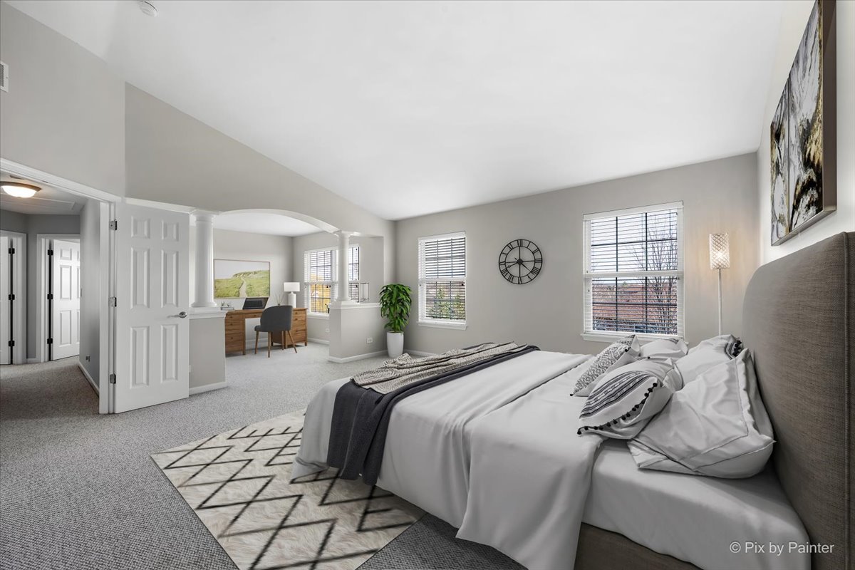 305 Colonial Drive, Vernon Hills, IL 60061