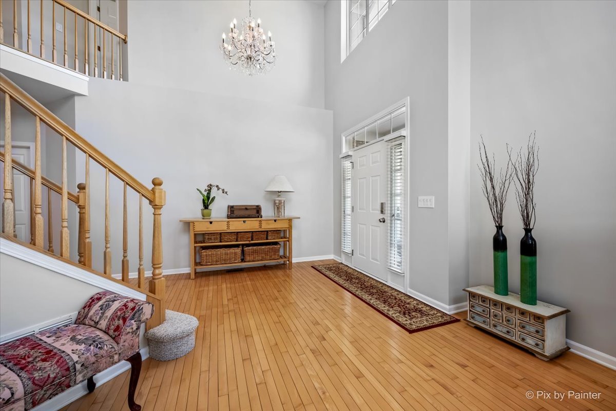 305 Colonial Drive, Vernon Hills, IL 60061