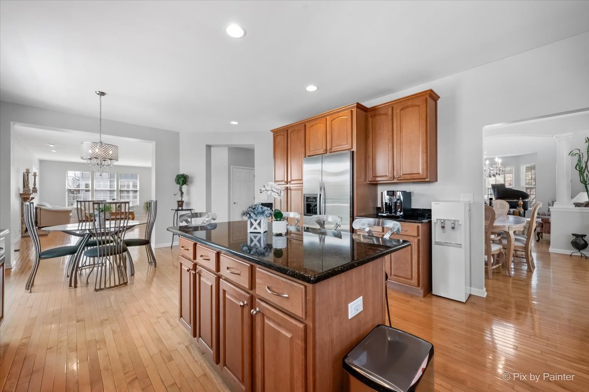 305 Colonial Drive, Vernon Hills, IL 60061