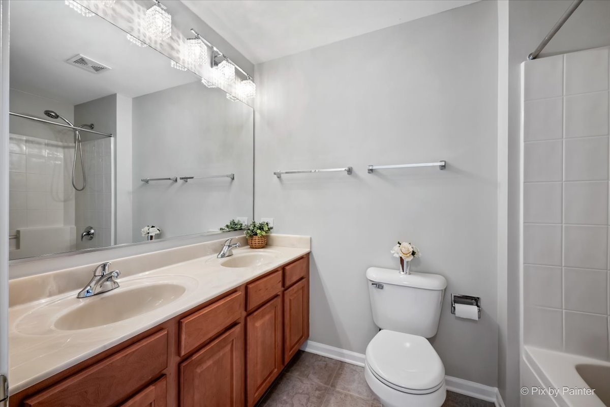 305 Colonial Drive, Vernon Hills, IL 60061