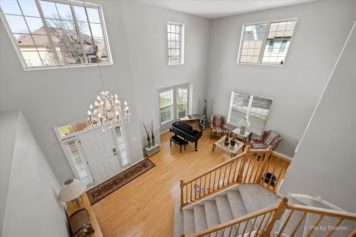 305 Colonial Drive, Vernon Hills, IL 60061