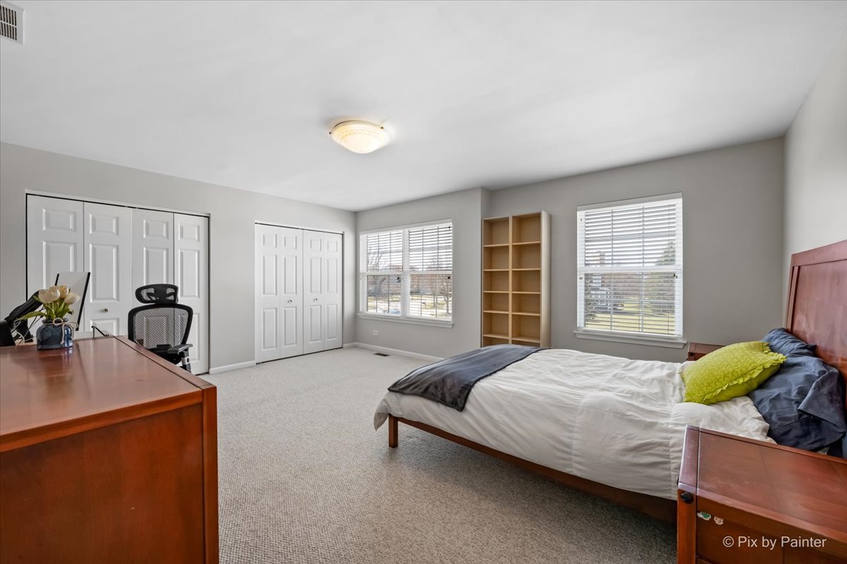 305 Colonial Drive, Vernon Hills, IL 60061