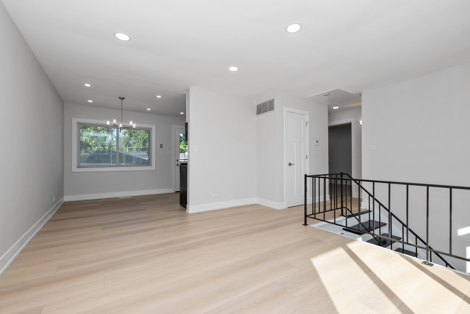 16822 91st Avenue, Orland Hills, IL 60487