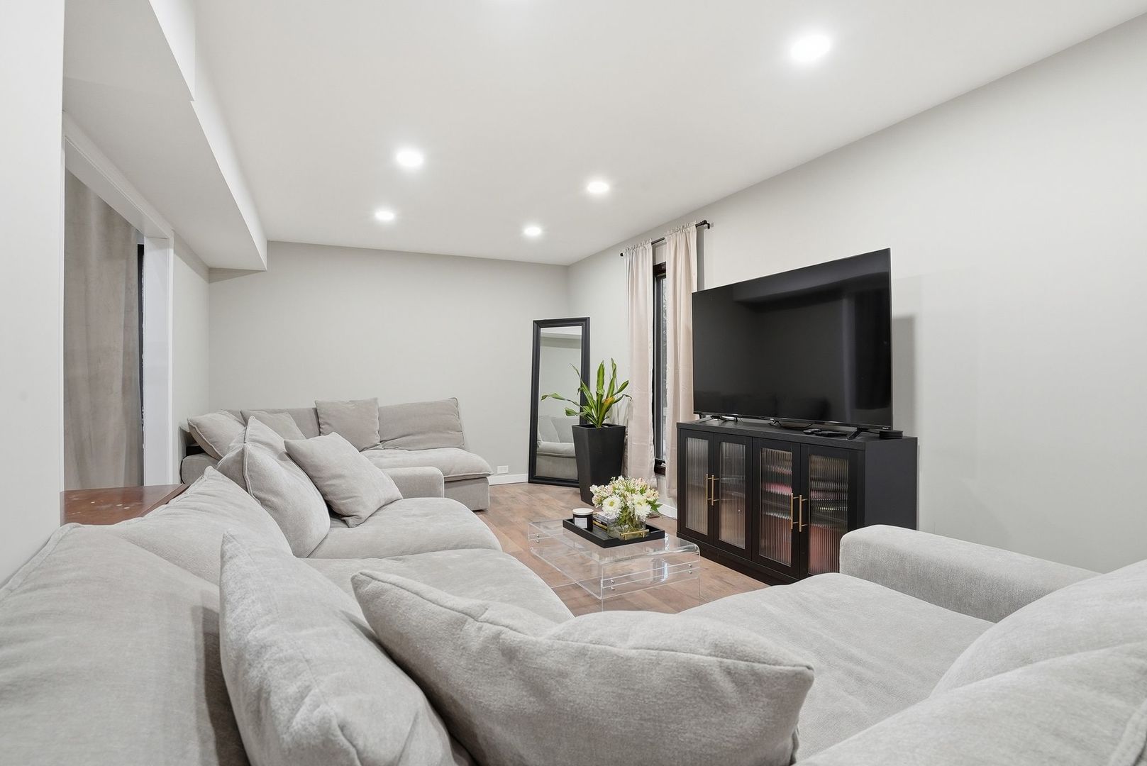 6225 Lakewood Drive, Marengo, IL 60152