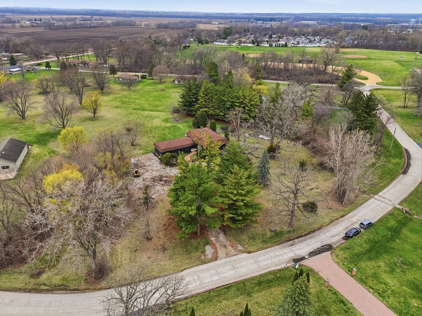 6225 Lakewood Drive, Marengo, IL 60152