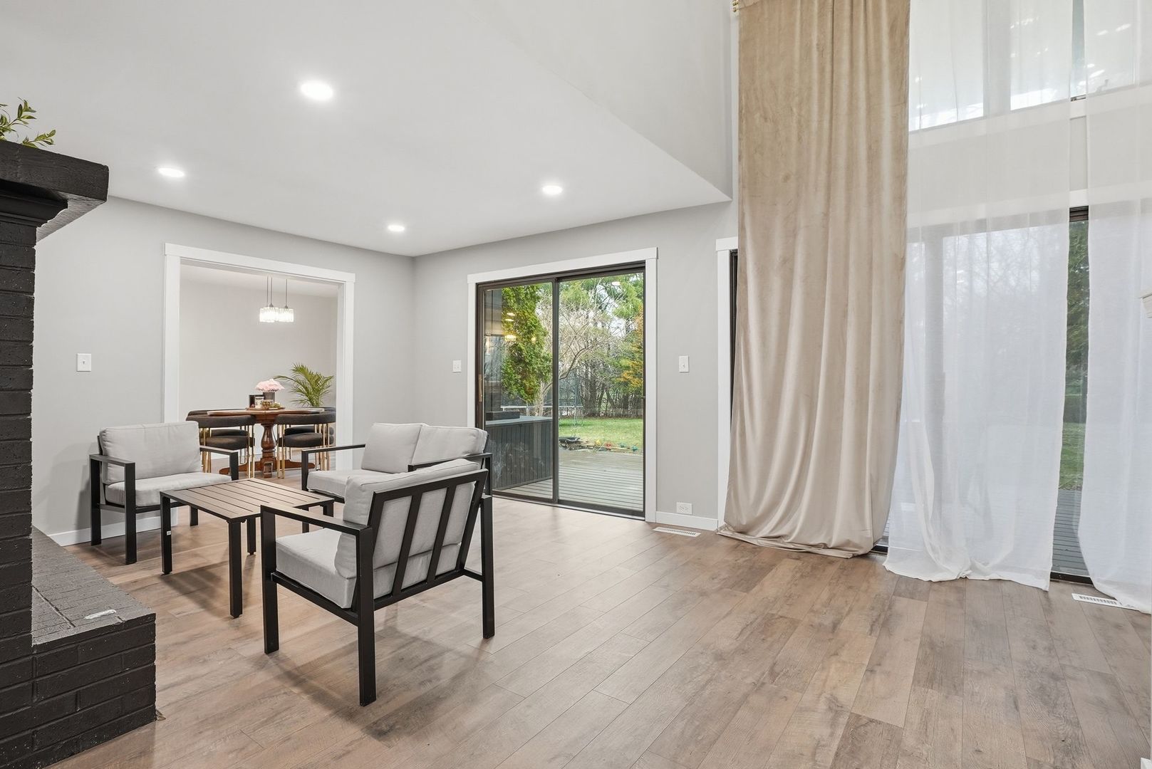 6225 Lakewood Drive, Marengo, IL 60152