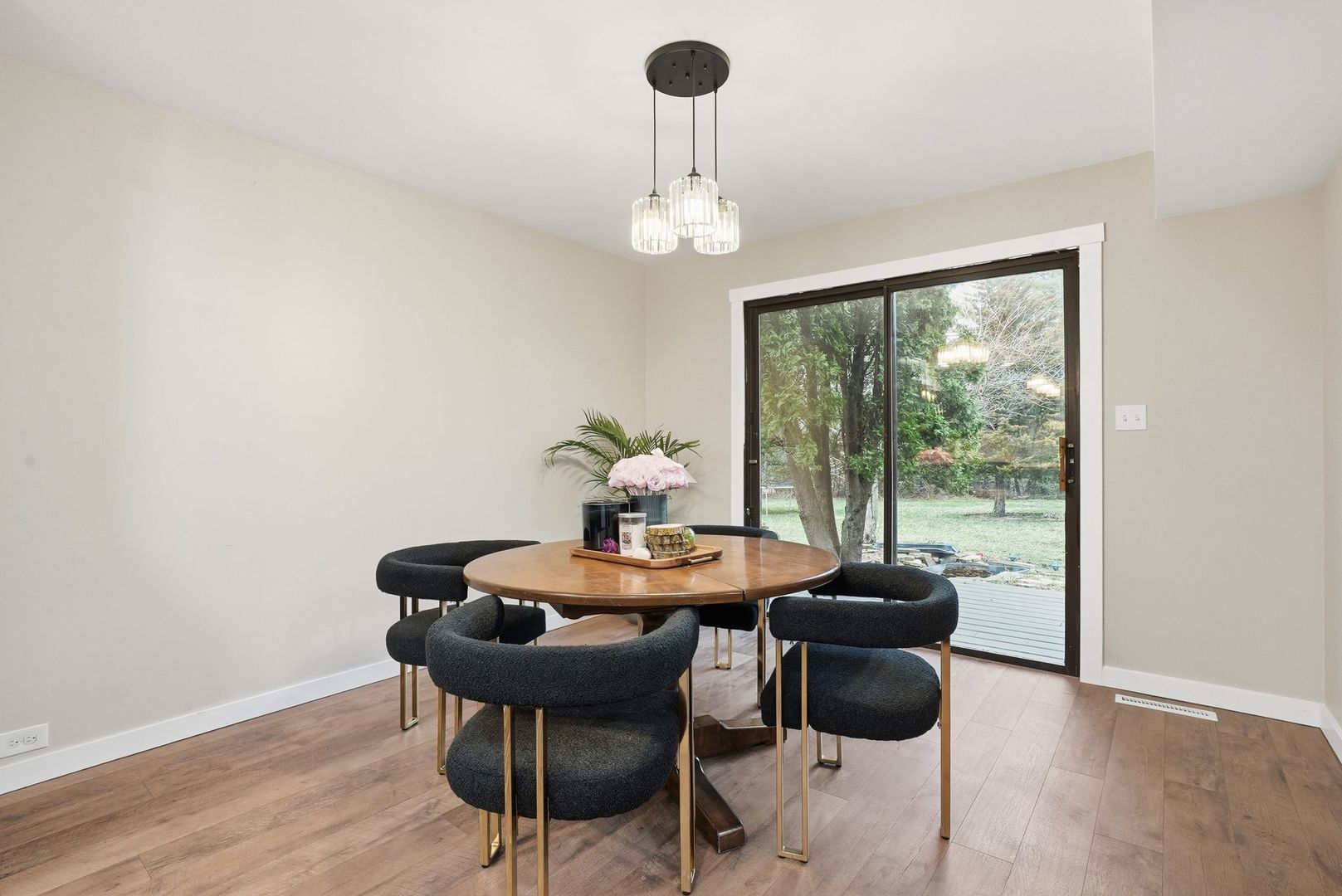 6225 Lakewood Drive, Marengo, IL 60152