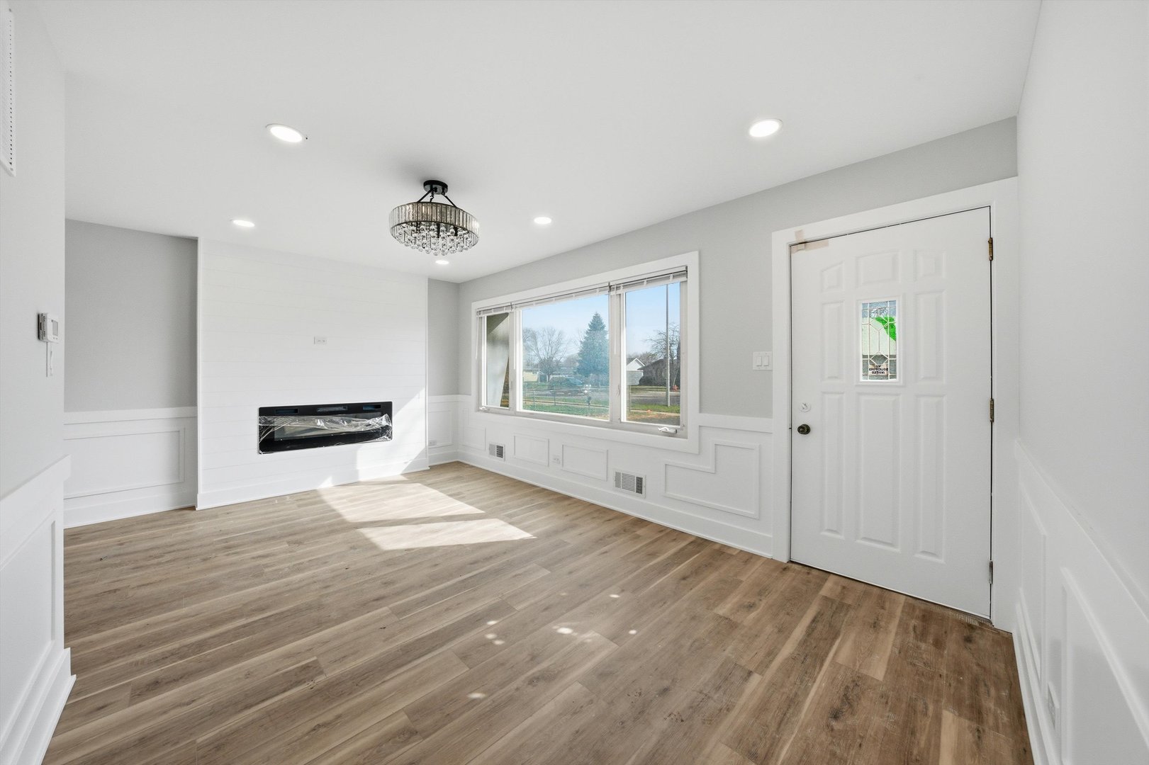 8516 Austin Avenue, Burbank, IL 60459