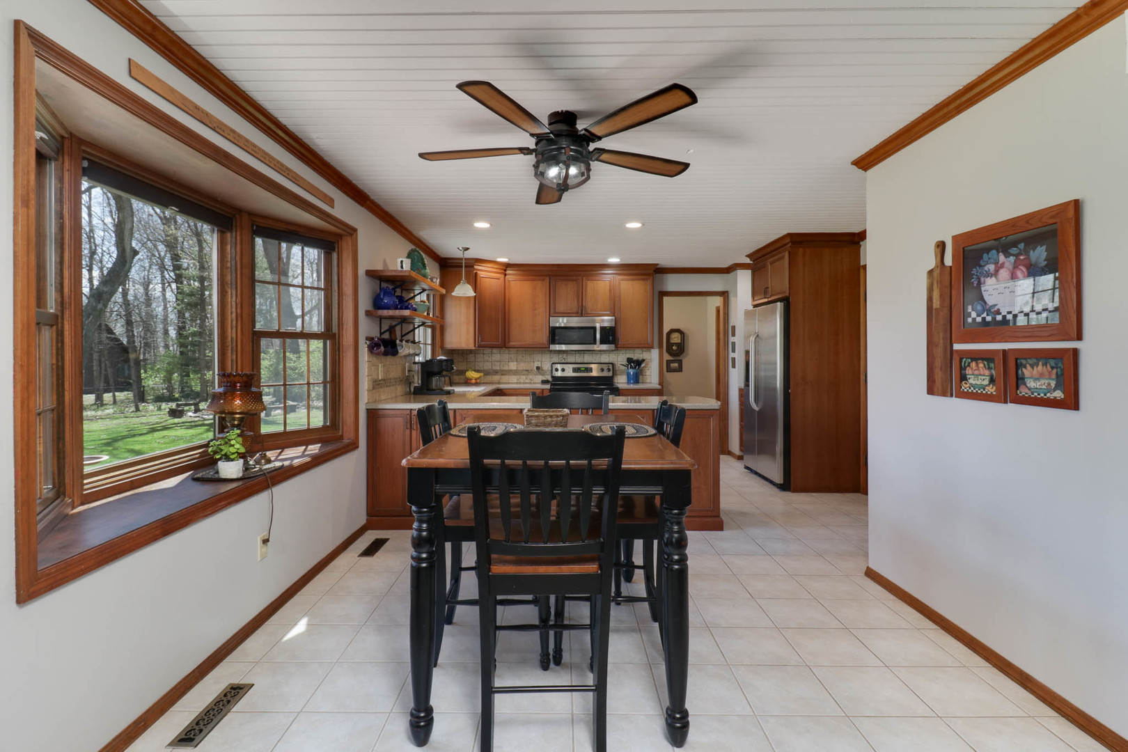 13931 Lucca Forest Drive, Bloomington, IL 61705