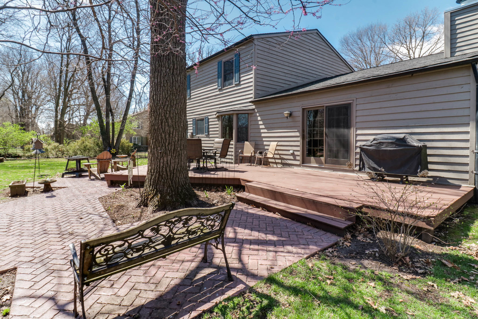 13931 Lucca Forest Drive, Bloomington, IL 61705