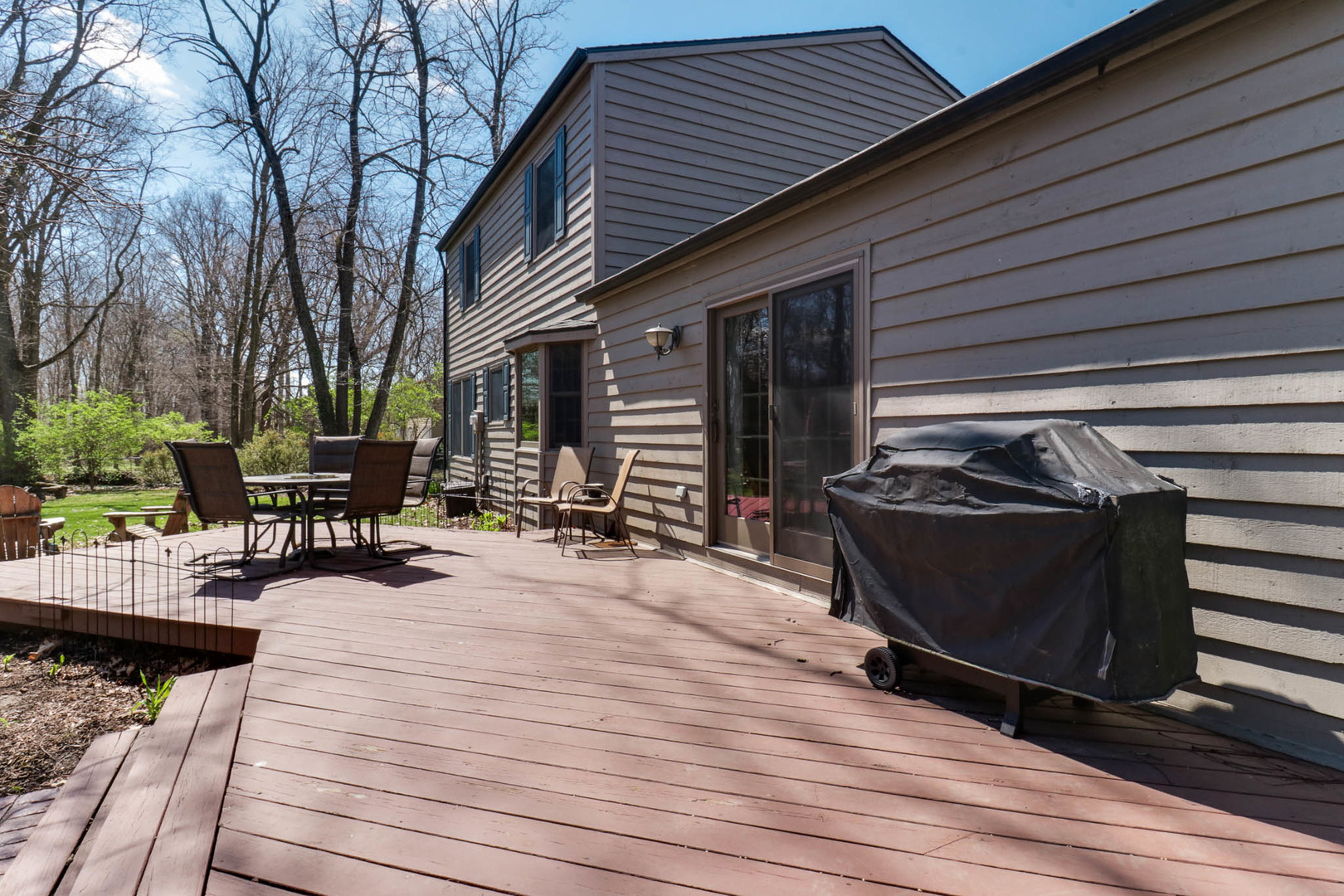 13931 Lucca Forest Drive, Bloomington, IL 61705