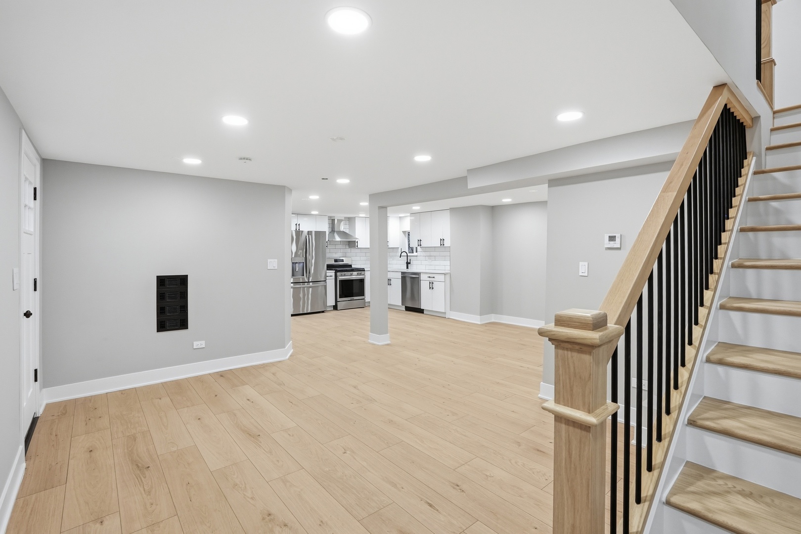 9442 S Octavia Avenue, Bridgeview, IL 60455