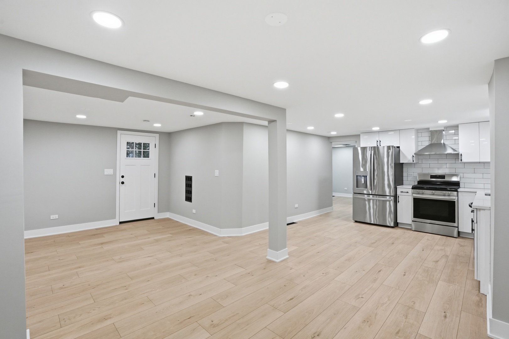 9442 S Octavia Avenue, Bridgeview, IL 60455