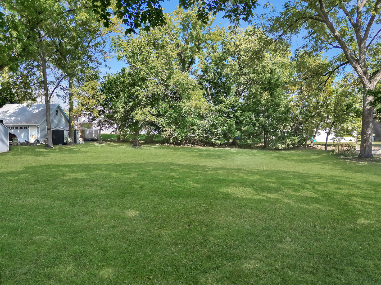 212 W Ellis Avenue, Libertyville, IL 60048