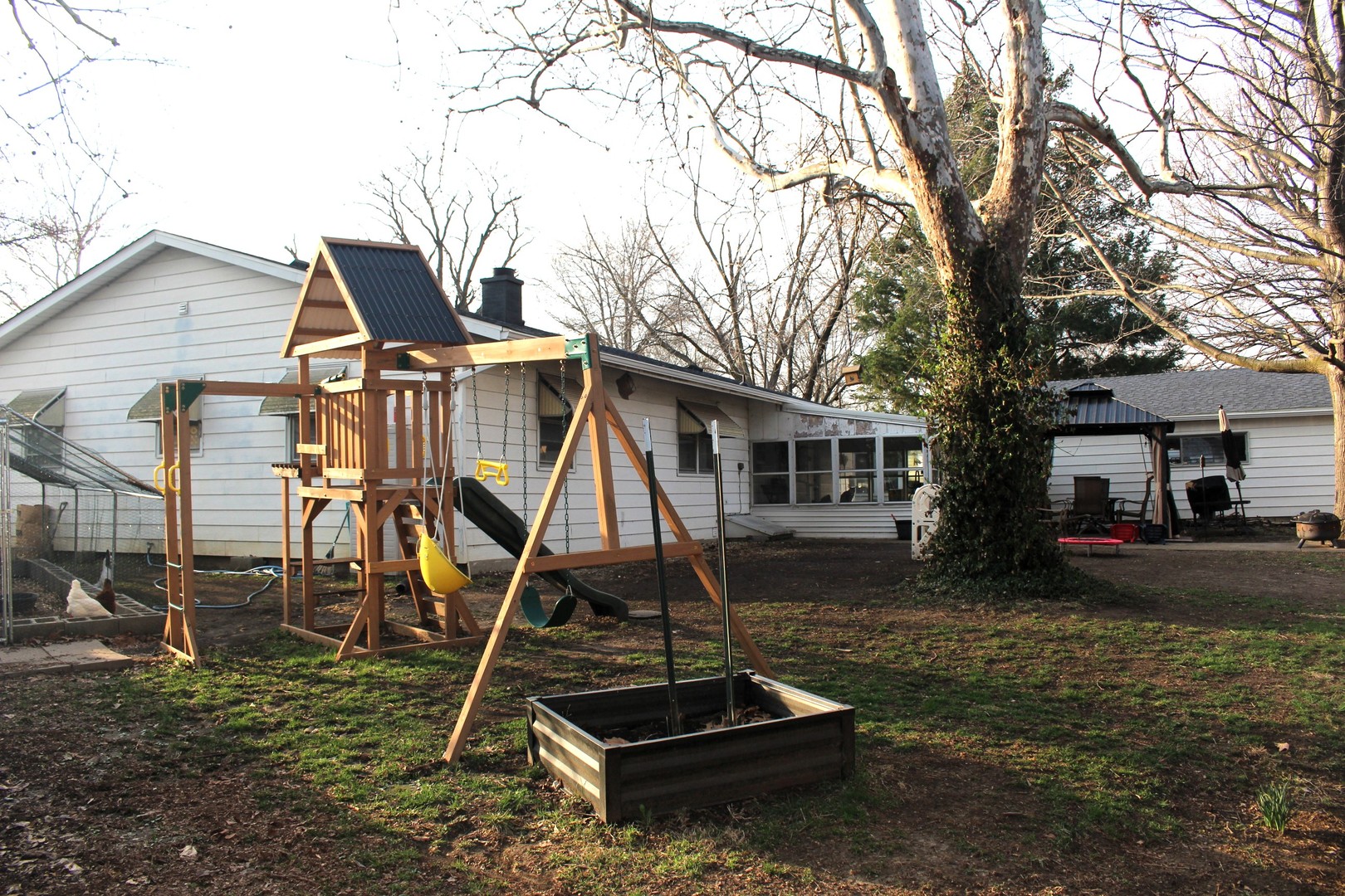 8 Edgelea Circle, Clinton, IL 61727